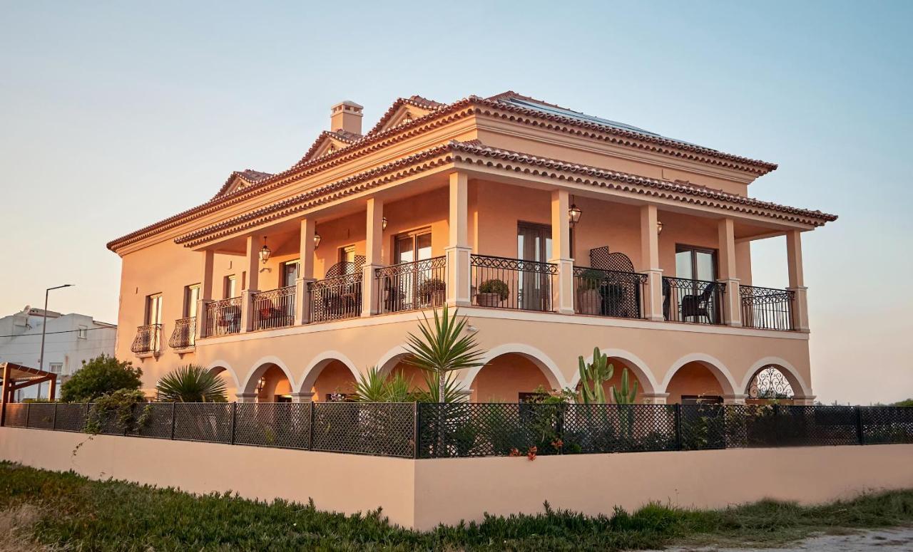 Silver Coast Beach Residence Балеал Екстер'єр фото